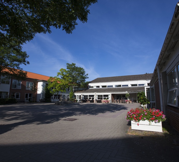 Afdeling B fra gårdspladsen